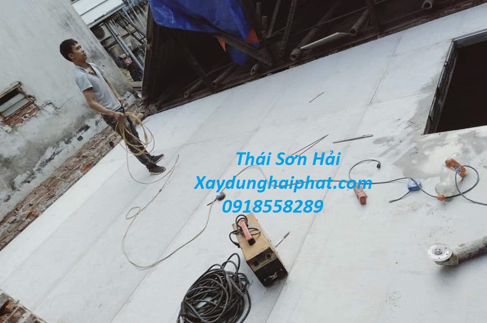 bao-gia-sua-nha-tron-goi-gia-nang-tang-bang-vat-lieu-nhe-o-HN-3