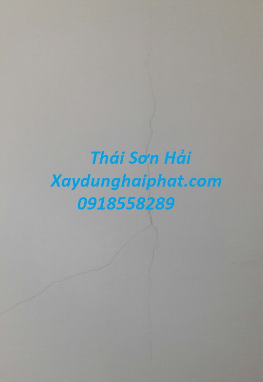 cach-xu-ly-nut-tuong-nha-chong-tham-nut-co-tran-nha-hieu-qua-3