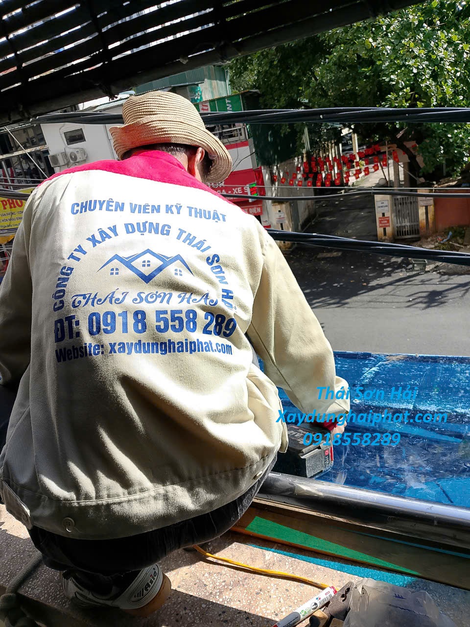 can-tho-lam-mai-poly-lam-mai-che-poly-cho-nha-pho-Ha-Noi-1