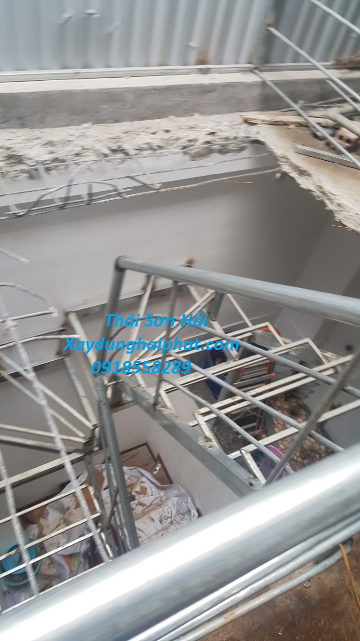 can-tim-don-vi-lam-chuong-cop-cau-thang-sat-san-thuong-o-HN-6