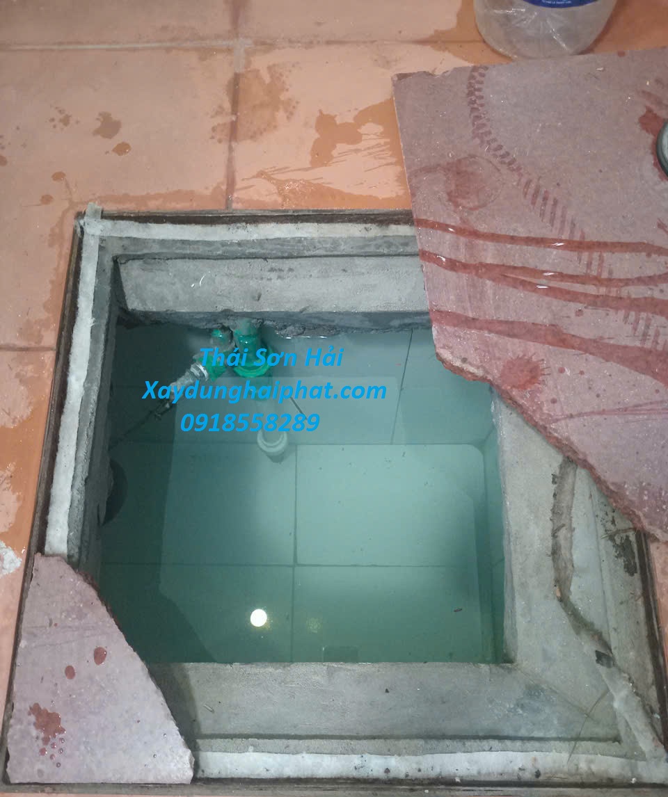 chuyen-gia-sua-chua-be-ngam-chong-tham-be-nuoc-an-o-HN-2