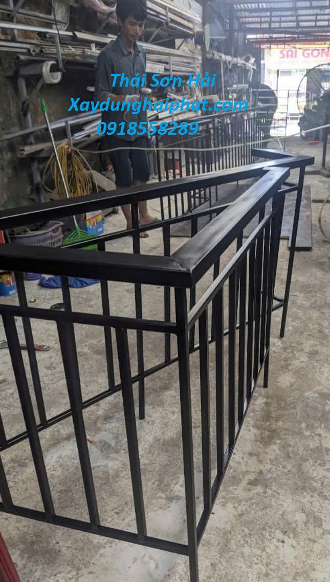 co-so-lam-lan-can-sat-uy-tin-lam-khung-sat-bao-ve-cho-ngoi-nha-o-HN-5