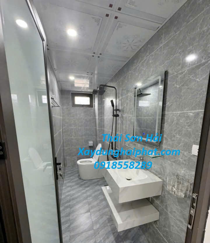 cong-ty-chong-tham-toilet-uy-tin-chong-tham-nha-tam-an-toan-o-HN-3