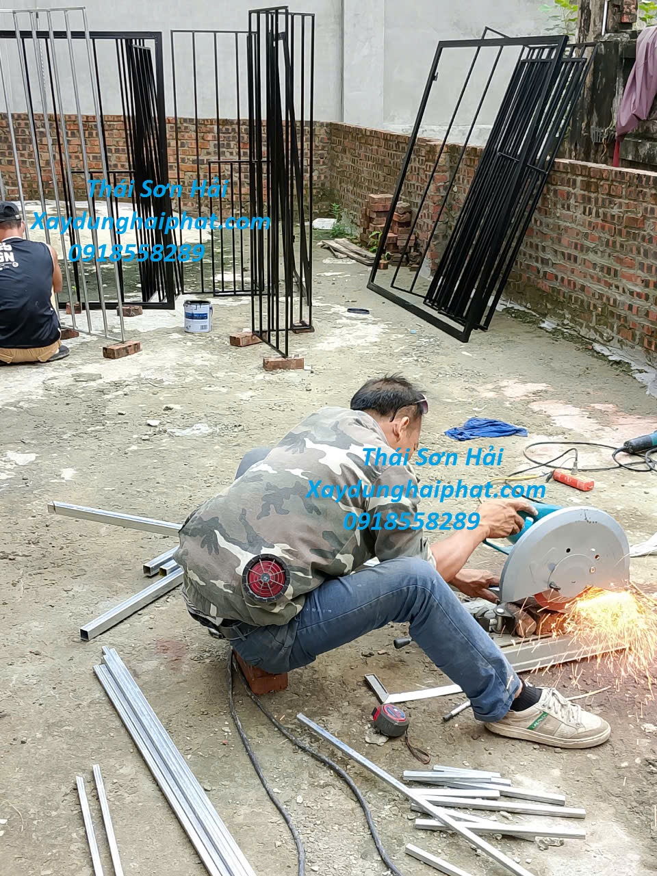 cong-ty-khung-bao-ve-uy-tin-chuong-cop-sat-dep-gia-re-Ha-Noi-1