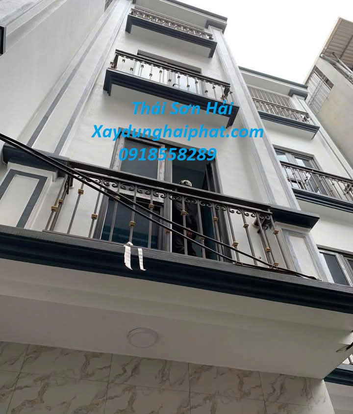 cong-ty-lam-lan-can-chuong-cop-han-khung-sat-bao-ve-o-Ha-Noi-4