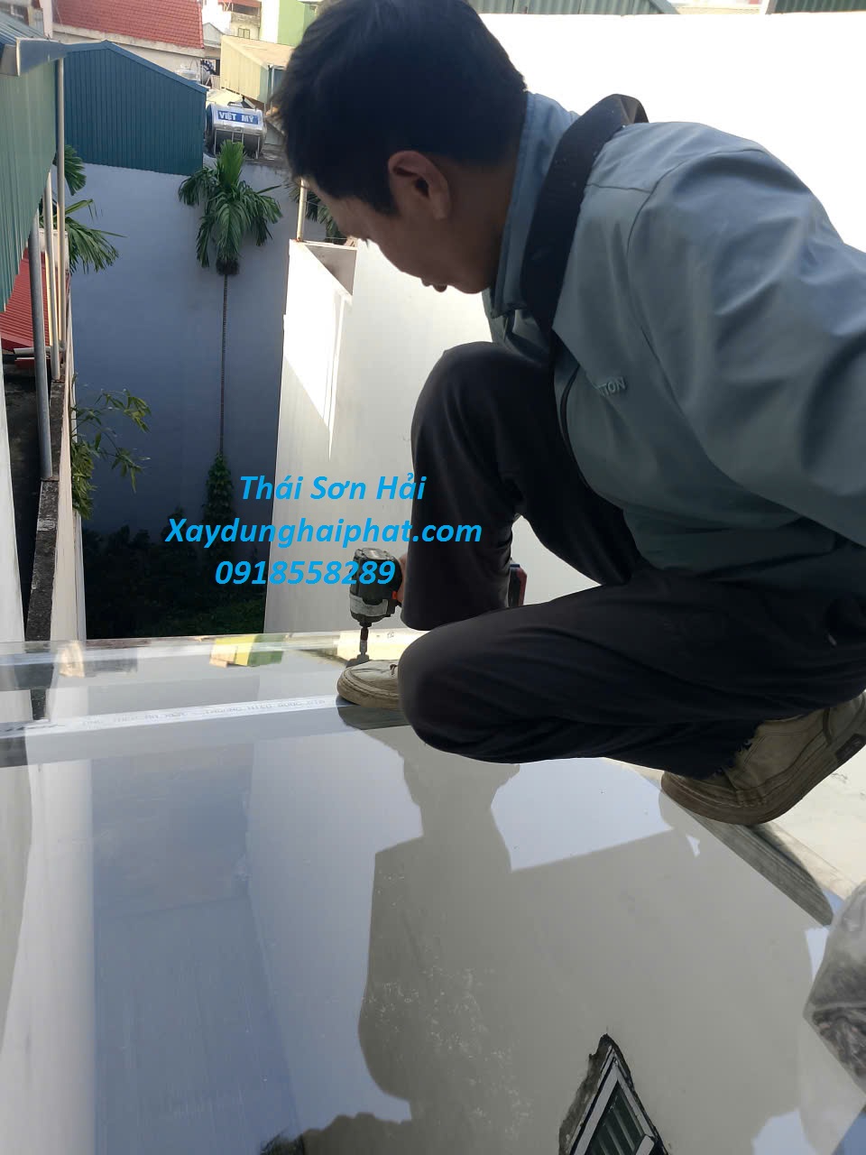 cong-ty-lam-mai-poly-lay-sang-lam-mai-che-san-thuong-o-Ha-Noi-3