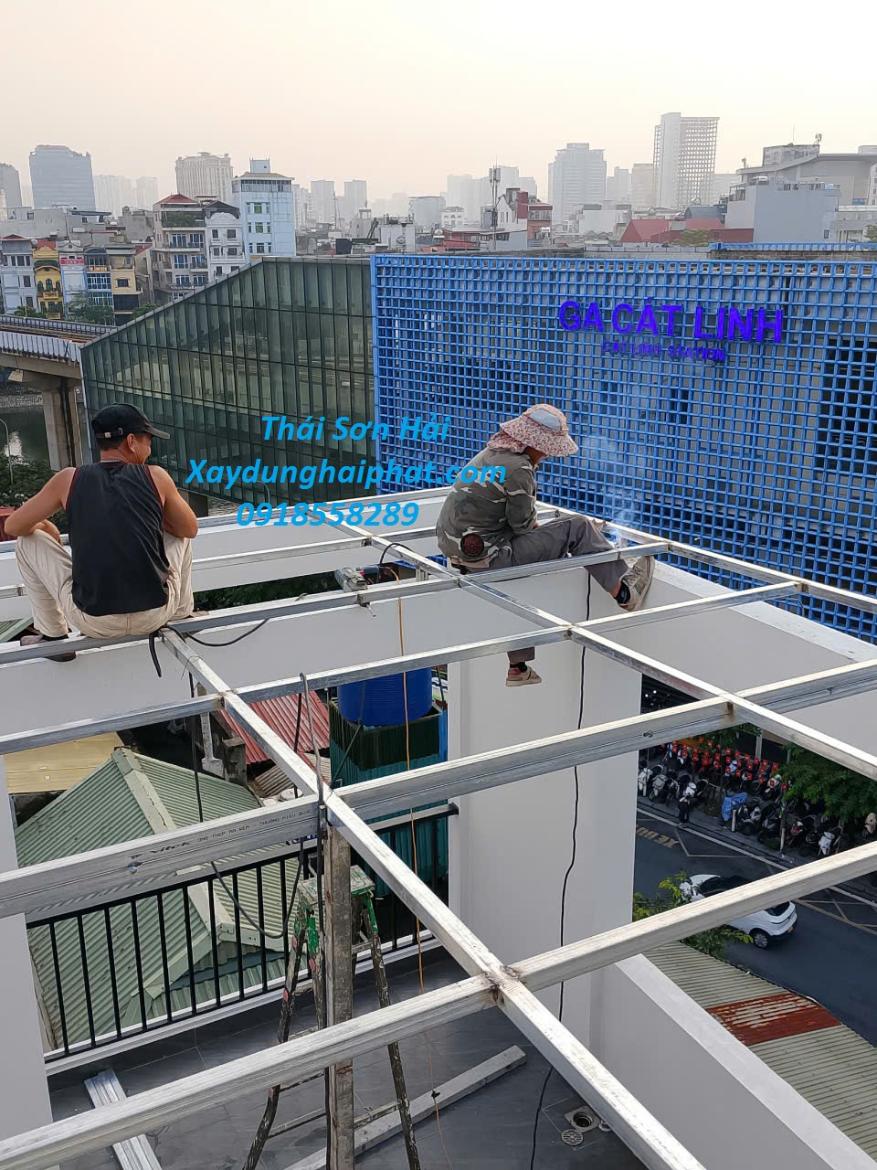 cong-ty-lam-mai-poly-nha-dan-lam-mai-che-poly-Ha-Noi-1