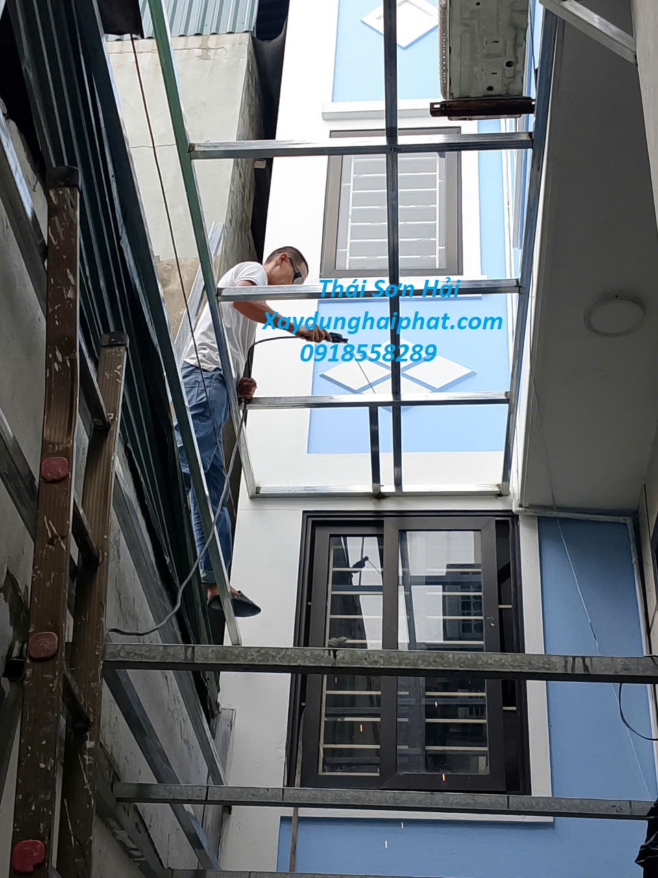 cong-ty-lam-mai-poly-nha-dan-lam-mai-che-poly-Ha-Noi-3