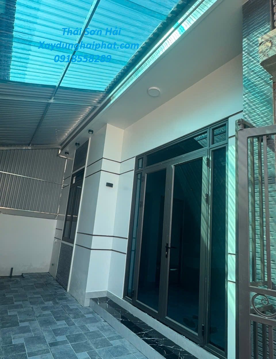 cong-ty-lam-mai-poly-nha-dan-lam-mai-che-poly-Ha-Noi-6