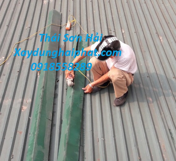 cong-ty-lam-mang-ton-inox-sua-chua-thay-mang-ton-hu-hong-o-HN-6