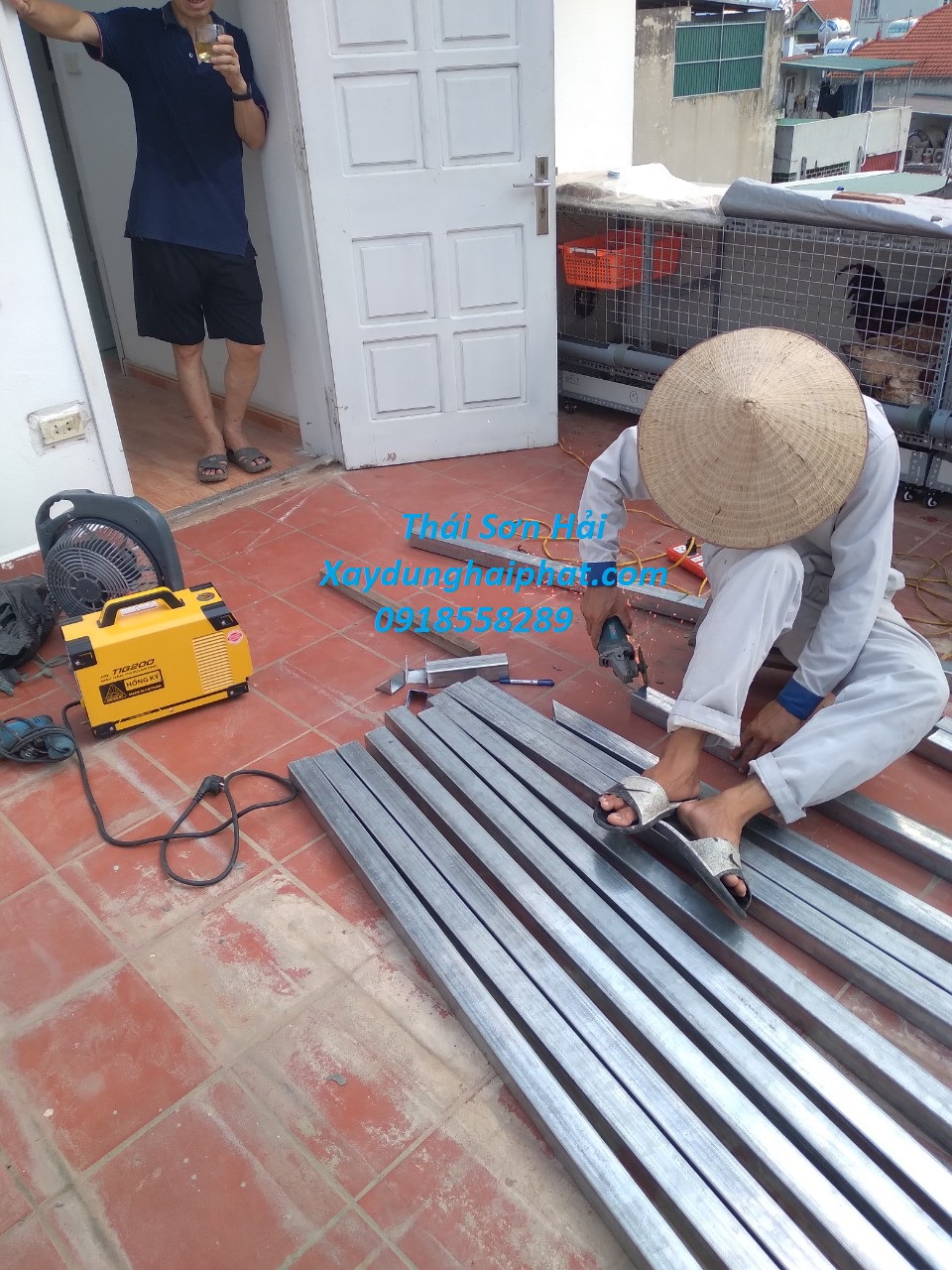 cong-ty-lap-dat-mai-ton-gia-re-lam-mai-ton-san-thuong-dep-o-HN-3
