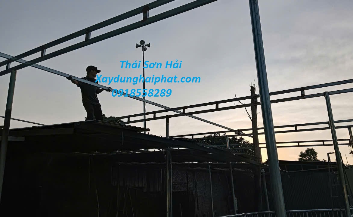 cong-ty-lap-mai-ton-uy-tin-lam-mai-ton-chong-nong-gia-re-o-HN-4