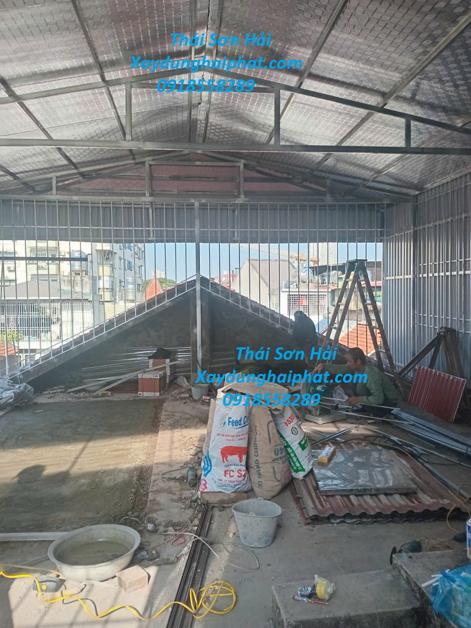 cong-ty-lop-mai-ton-cai-tao-mai-ton-cu-bi-dot-o-HN-2