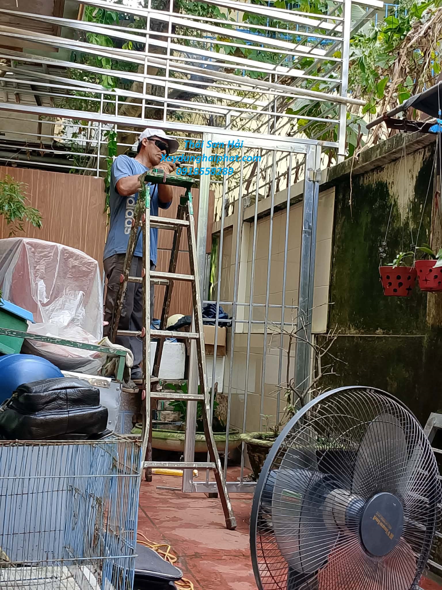 dat-lam-khung-bao-ve-chuong-cop-san-phoi-an-toan-o-HN-5