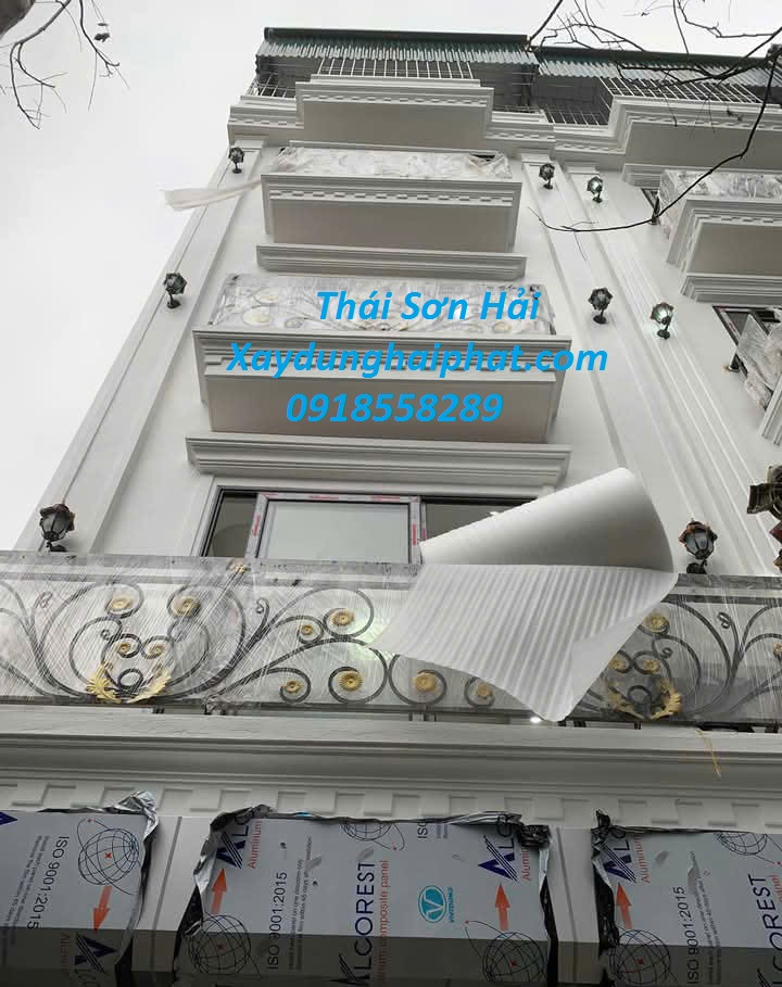 dat-lam-lan-can-sat-tai-nha-thi-cong-lan-can-sat-gia-re-o-HN-5