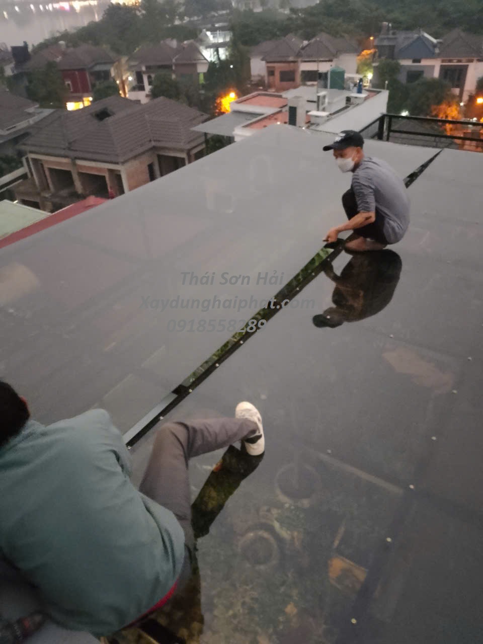 dia-chi-lam-mai-che-poly-uy-tin-lam-mai-nhua-dep-o-HN-2