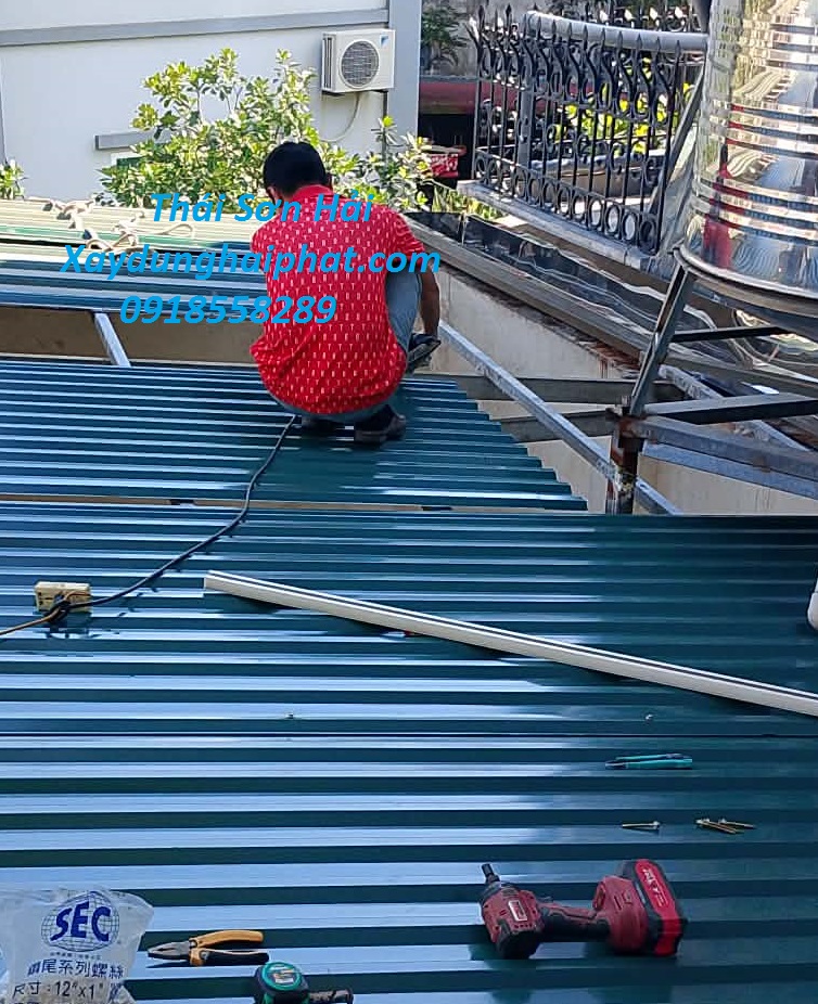 dia-chi-thi-cong-mai-ton-chong-dot-mai-ton-quan-Ha-Dong-gia-re-uy-tin-chuyen-nghiep-1