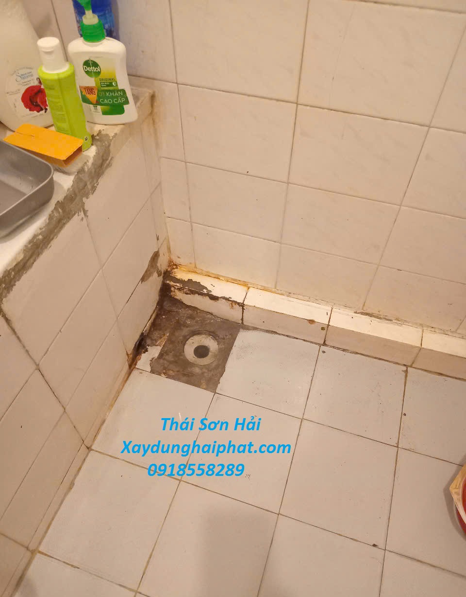 dich-vu-chong-tham-nuoc-chong-tham-triet-de-cho-phong-tam-cu-o-HN-4