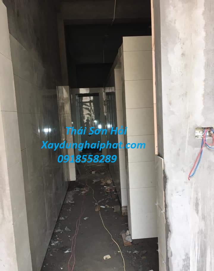 dich-vu-chong-tham-nuoc-nha-tam-chong-tham-mai-nha-ve-sinh-o-HN-3