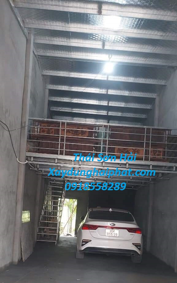 dich-vu-lam-gac-xep-sat-uy-tin-thi-cong-gac-lung-tai-nha-o-HN-5