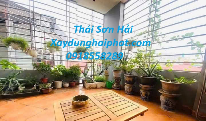 dich-vu-lam-long-sat-gia-re-chuong-cop-ban-cong-sat-an-toan-o-HN-3