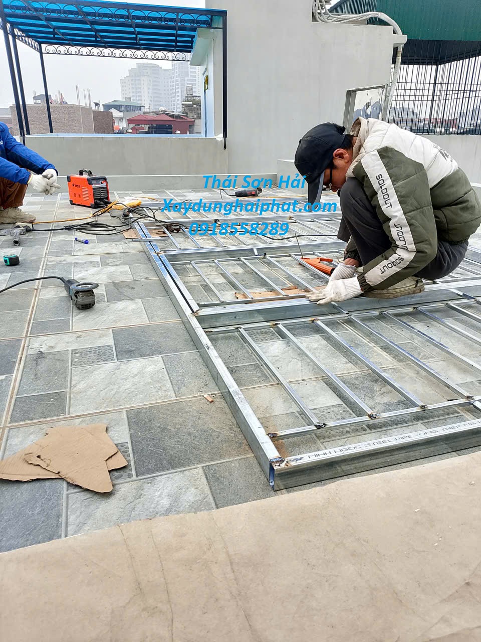 dich-vu-lap-dat-long-sat-bao-ve-chuong-cop-an-toan-chong-chom-o-HN-3