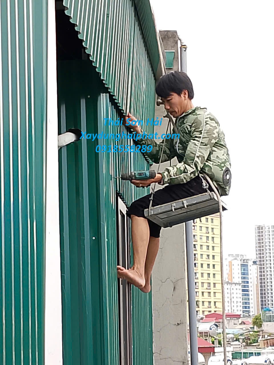 dich-vu-lap-dat-mai-ton-san-thuong-thi-cong-mai-ton-ben-dep-o-HN-3