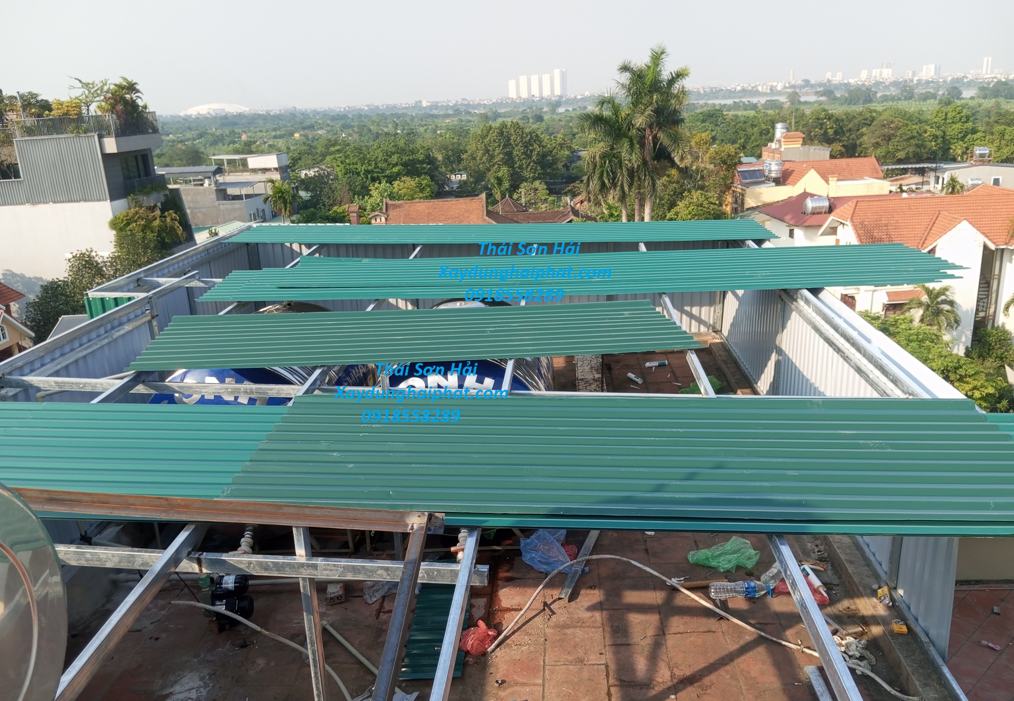 dich-vu-lop-mai-ton-cach-nhiet-cai-tao-mai-ton-nha-dan-o-Ha-Noi-4