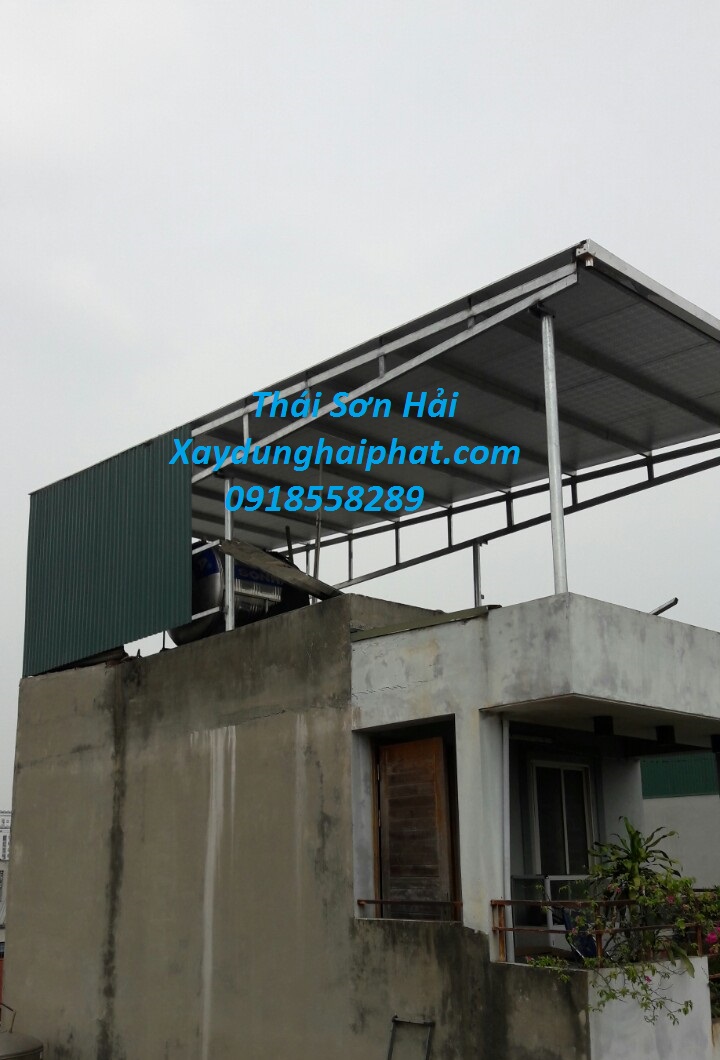 dich-vu-lop-mai-ton-tron-goi-lam-khung-sat-mai-ton-tai-Ha-Noi-6