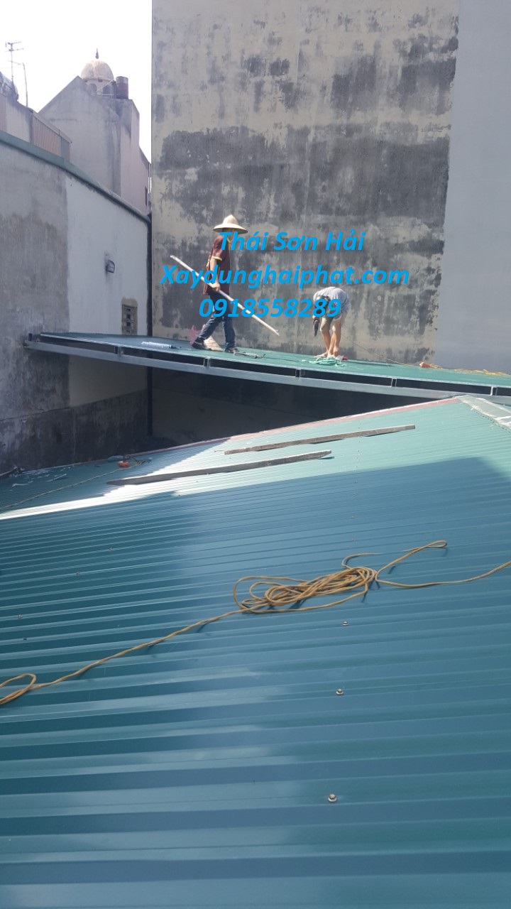 dich-vu-sua-mai-ton-cai-tao-mai-ton-cu-xuong-cap-o-HN-7