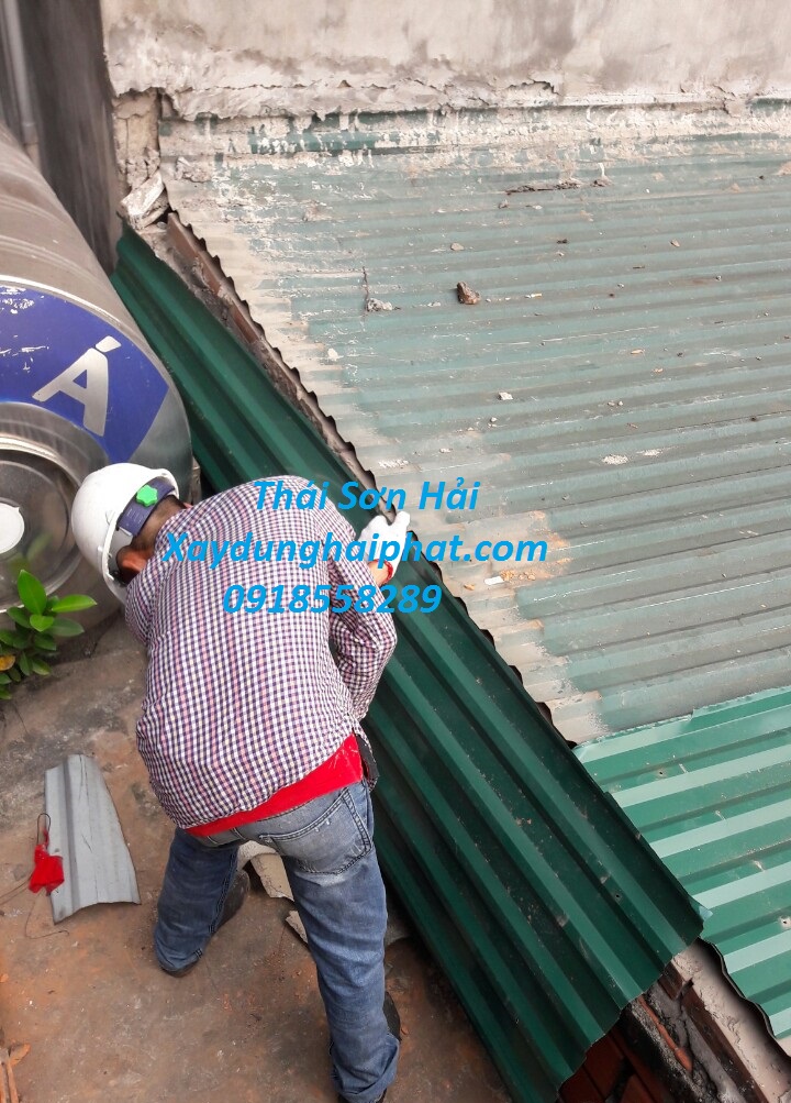 dich-vu-thay-ton-mai-cu-thay-mai-ton-cho-nha-dan-o-Ha-Noi-5