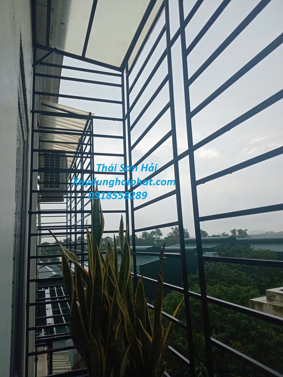 dich-vu-thi-cong-chuong-cop-lan-can-khung-sat-o-HN-1