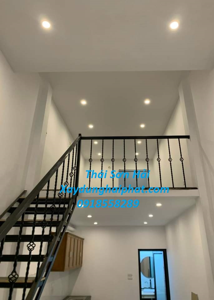 dich-vu-thi-cong-lam-gac-lung-sat-ben-dep-o-HN-4