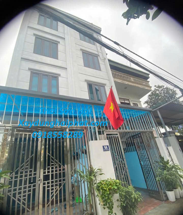dich-vu-thi-cong-mai-poly-thay-the-mai-cu-bang-mai-poly-Ha-Noi-5