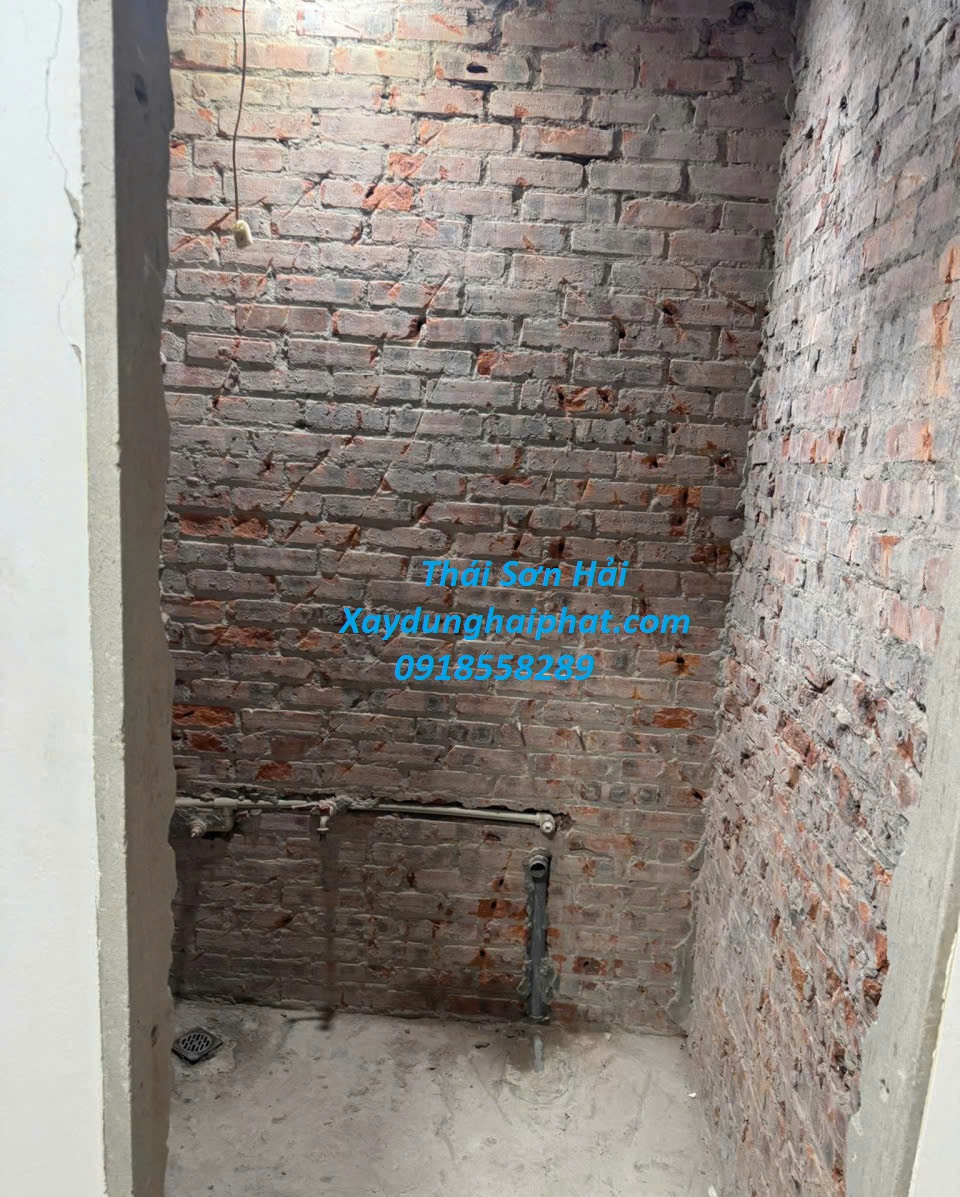 doc-trat-tuong-nha-cu-cai-tao-can-ho-chung-cu-cu-HN-2