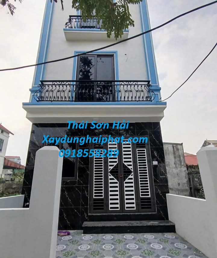 doi-ngu-tho-son-cua-sat-son-cong-sat-ben-dep-Ha-Noi-2