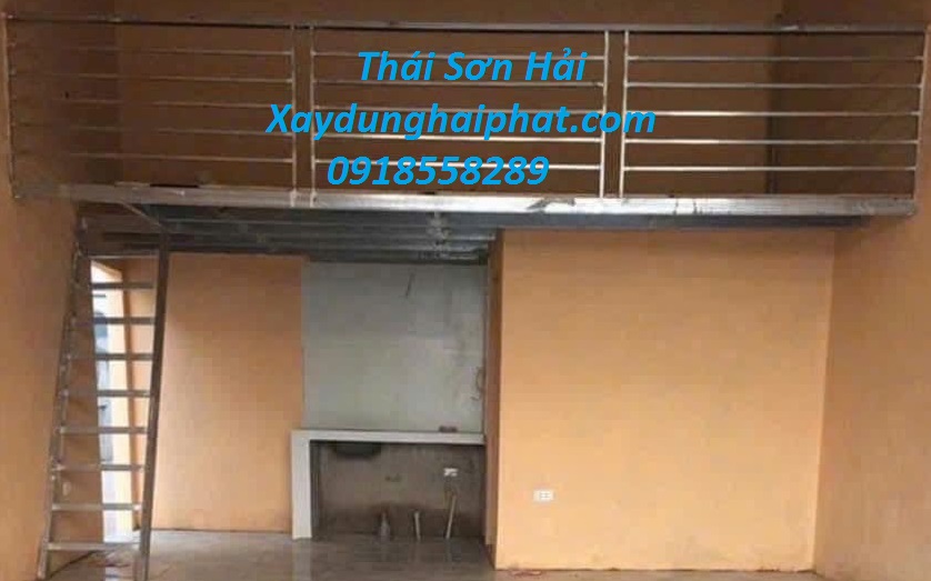 doi-ngu-tho-thi-cong-gac-lung-lam-gac-xep-cho-nha-o-HN-3