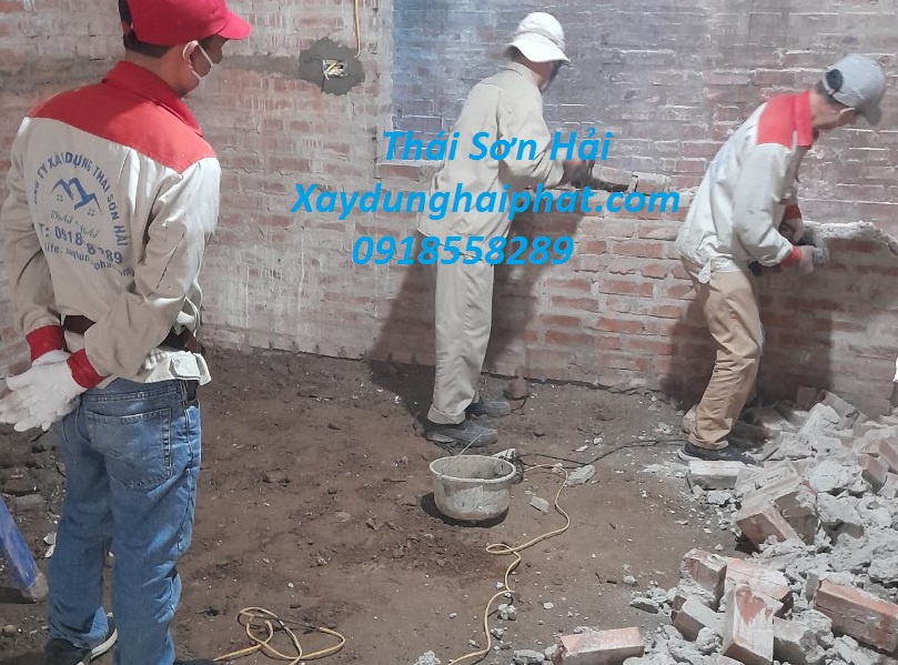 doi-tho-pha-do-va-sua-chua-cai-tao-tuong-cu-gia-re-tai-HN-1