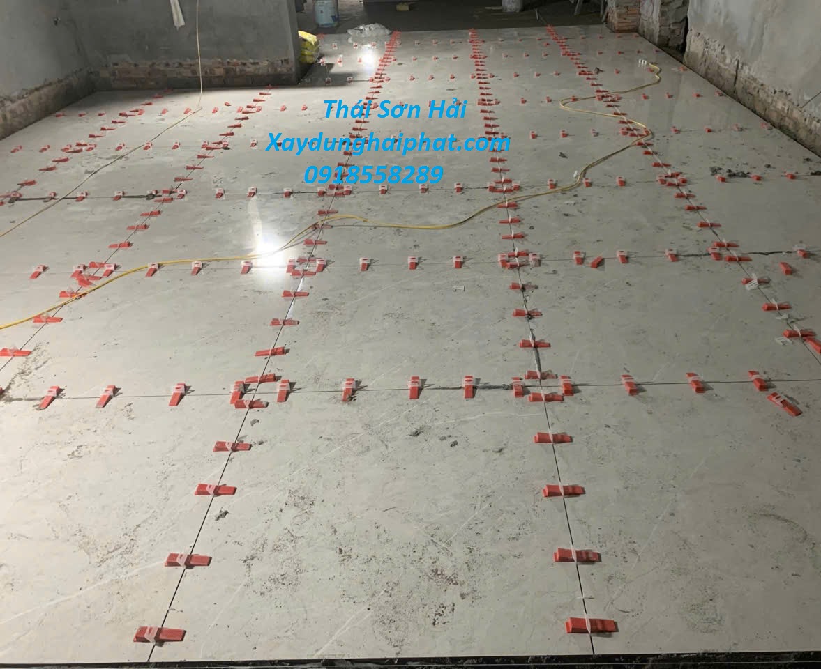 doi-tho-sua-nha-tay-nghe-cao-cai-tao-nha-tap-the-cu-gia-re-o-HN-2