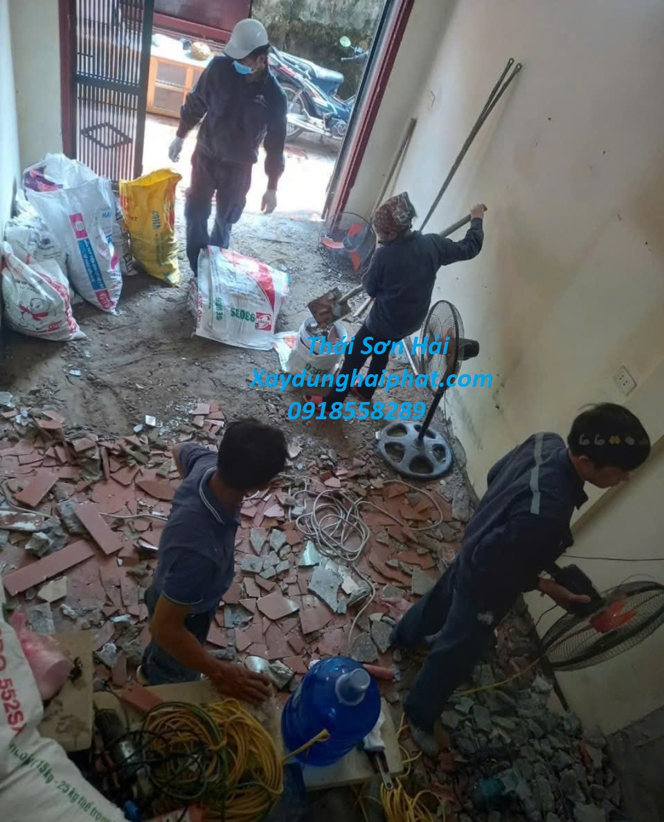 doi-tho-sua-nha-tay-nghe-cao-cai-tao-nha-tap-the-cu-gia-re-o-HN-5