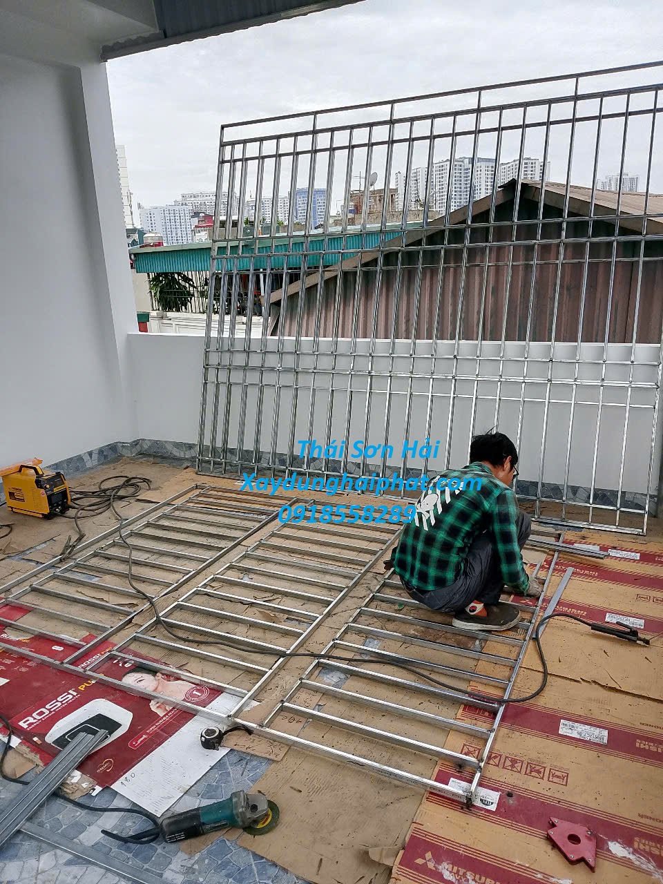 don-vi-thi-cong-cua-sat-mai-ton-chuong-cop-nha-pho-gia-re-o-Ha-Noi-1