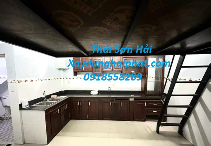 don-vi-thi-cong-gac-xep-uy-tin-lam-gac-lung-cemboard-o-Ha-Noi-gia-re-4