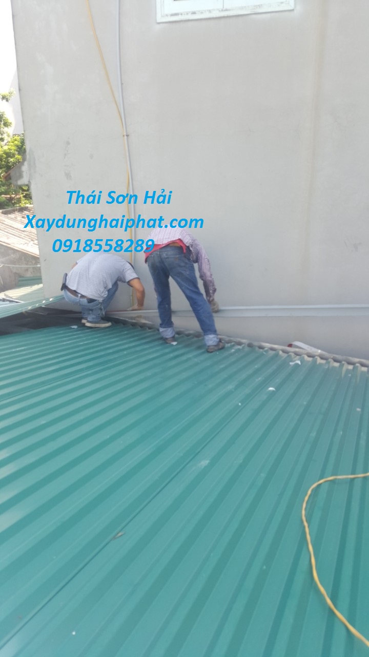 tho-chong-tham-khe-tuong-xu-ly-khe-ho-giua-2-nha-lien-ke-bang-ton-o-HN-5