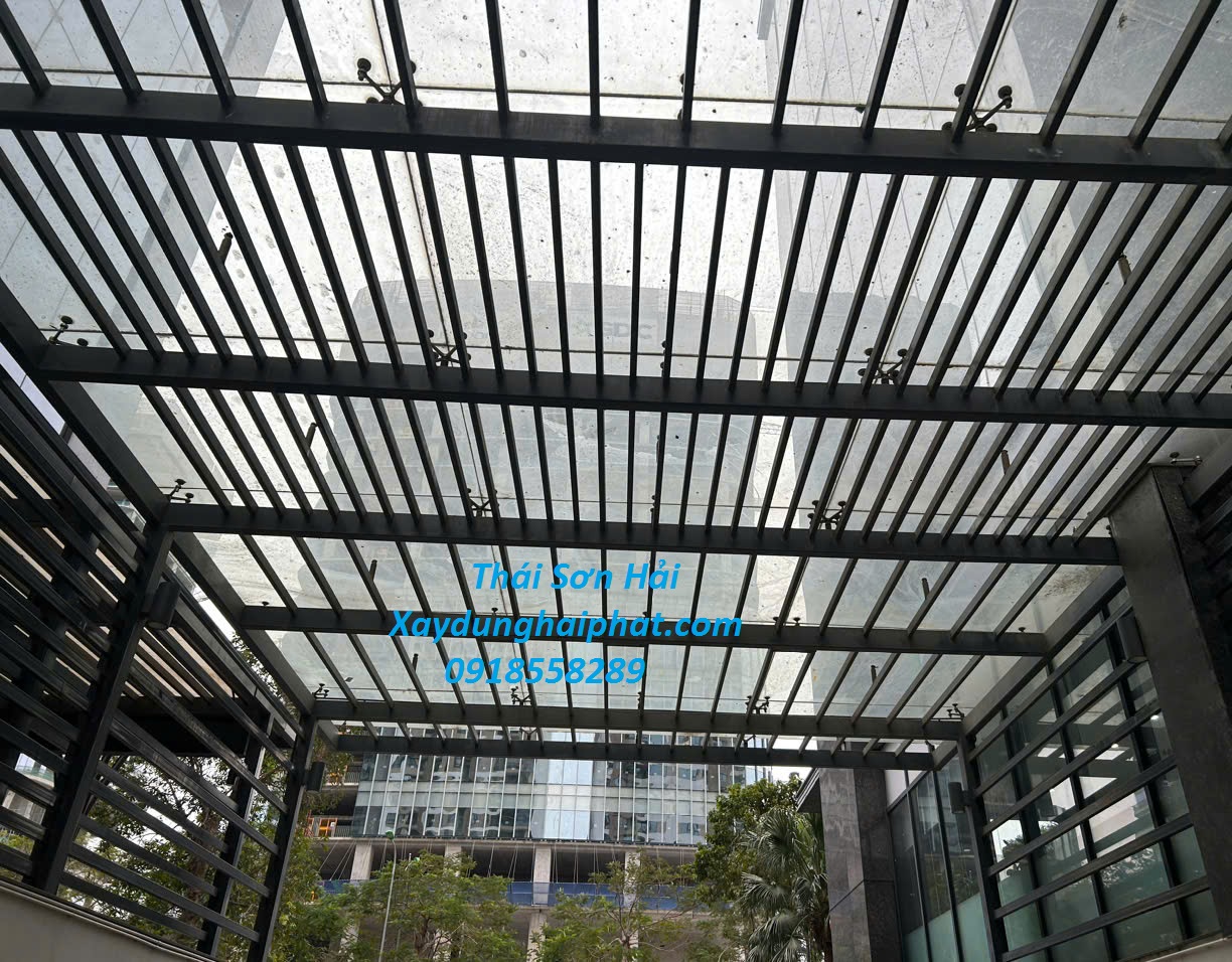 tho-han-khung-bao-ve-chuong-cop-thep-hop-ma-kem-o-HN-4