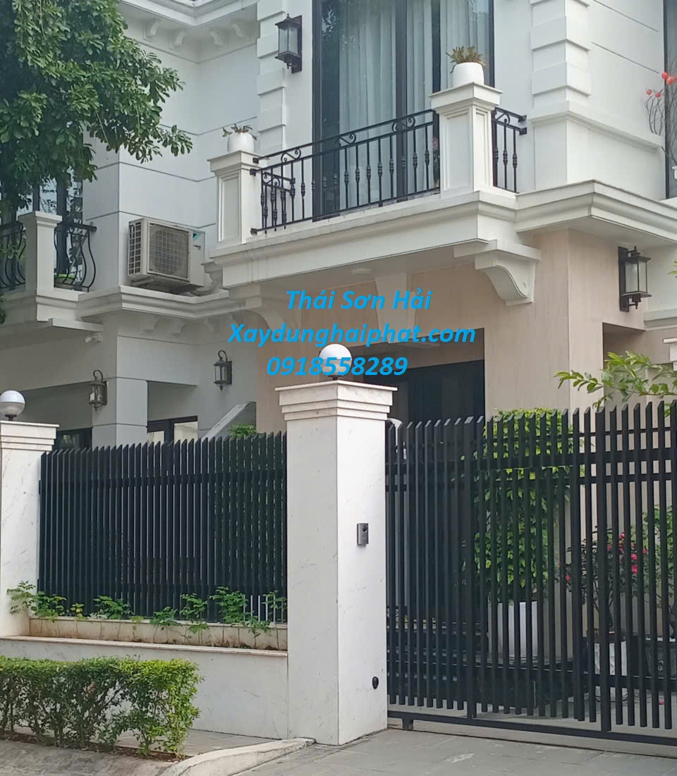 tho-han-khung-bao-ve-cua-hang-rao-sat-chong-trom-tai-HN-4