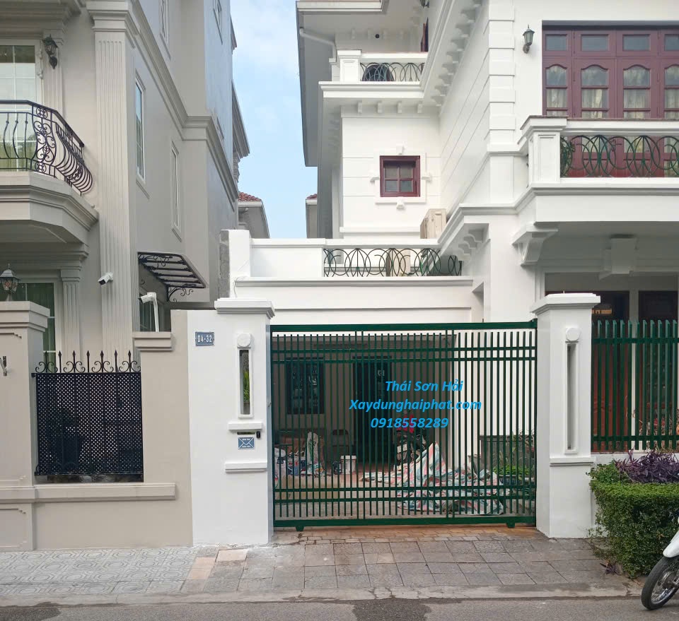 tho-han-khung-bao-ve-cua-hang-rao-sat-chong-trom-tai-HN-5