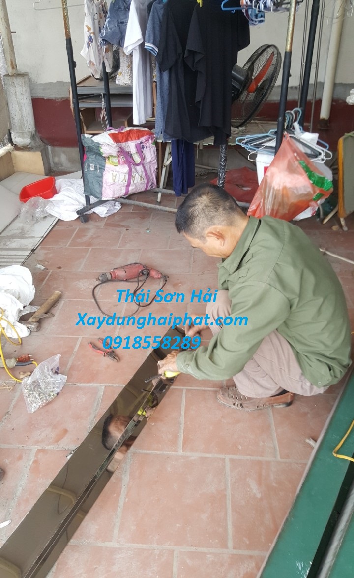 tho-lap-mang-xoi-inox-chuyen-nghiep-thay-mang-xoi-inox-o-Ha-Noi-1