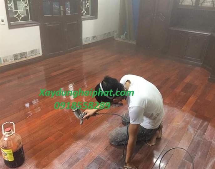 Thuê thợ sơn cửa, sơn lại sàn gỗ ở Quận Hoàn Kiếm