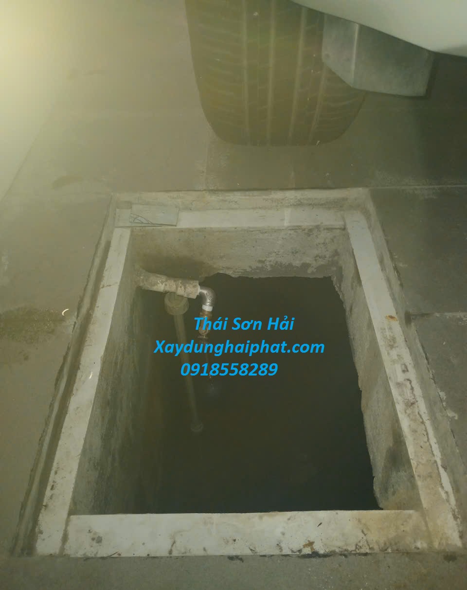 xu-ly-nut-thanh-be-chua-nuoc-khac-phuc-be-nuoc-ngam-bi-ro-ri-o-HN-1