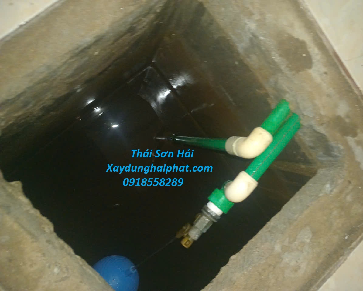 xu-ly-nut-thanh-be-chua-nuoc-khac-phuc-be-nuoc-ngam-bi-ro-ri-o-HN-2